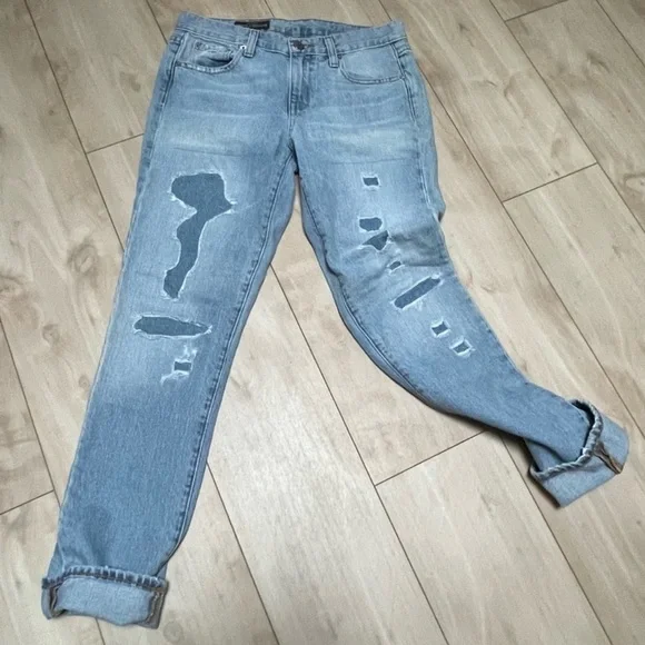 ⭐️J. Crew ⭐️RUN BIG👖Broken In Boyfriend Jeans👖Like NEW!! - Picture 1 of 13